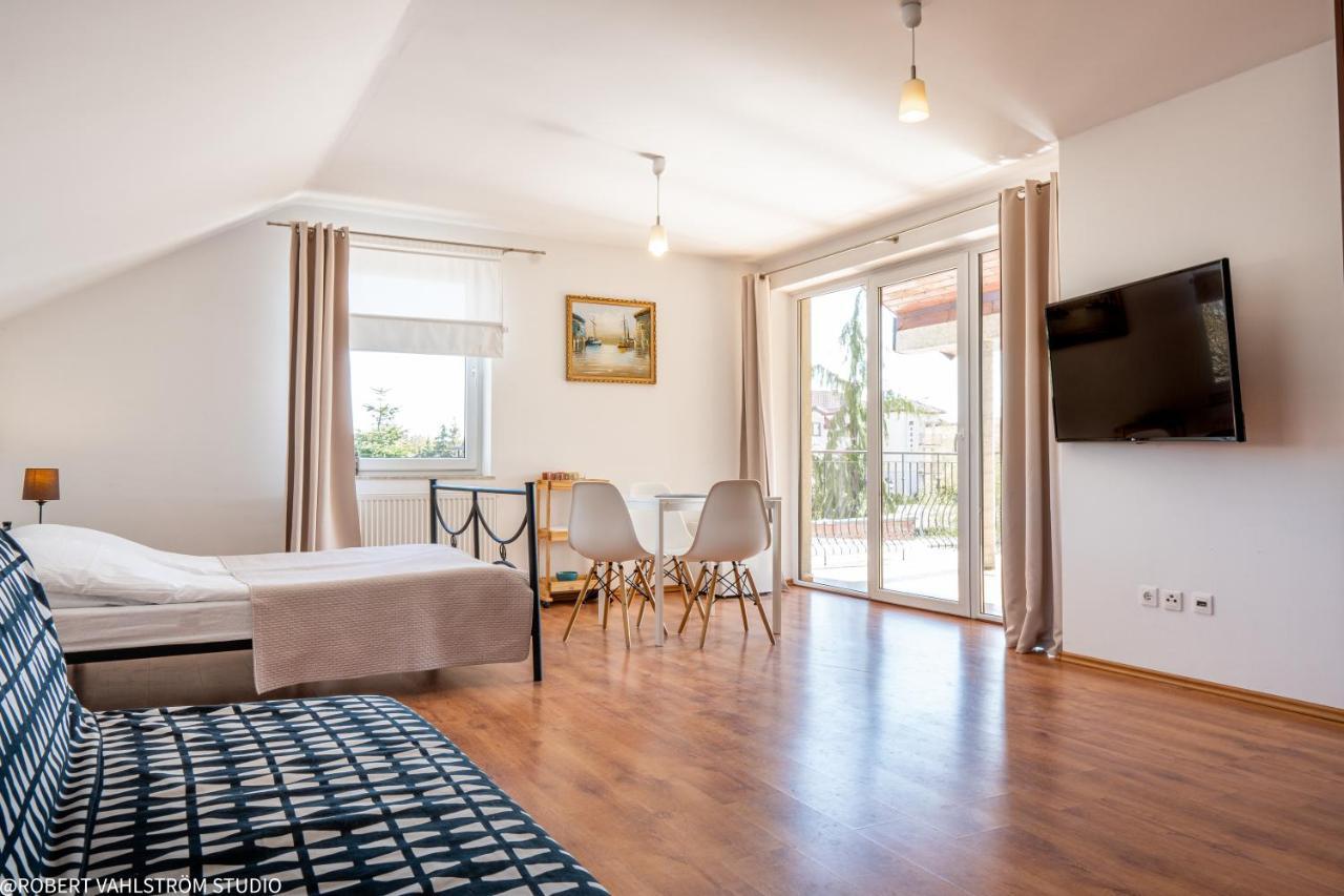 Osrodek Wypoczynkowy Swallow Apartment Grzybowo  Exterior photo